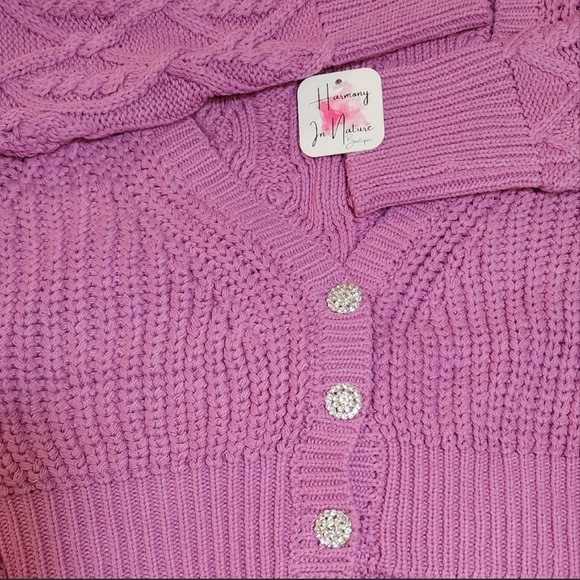 Cropped Cable Knit Cardigan and Skirt - Picture 3 of 8